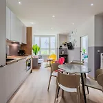 Appartamento Kuenstlicheres Apartment Am Mauerpark Berlino