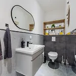 Апартаменты Kuenstlicheres Apartment Am Mauerpark Берлин