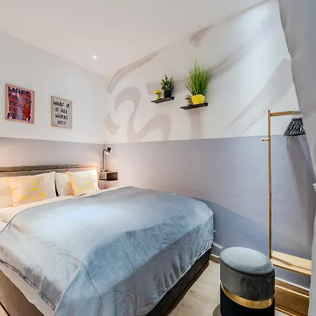 Artsy In - Self Check In * Berlijn