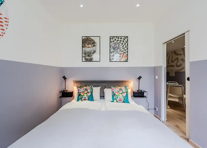 Kuenstlicheres Apartment Am Mauerpark برلين