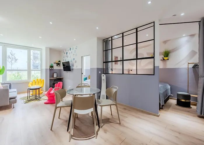 Kuenstlicheres Apartment Am Mauerpark