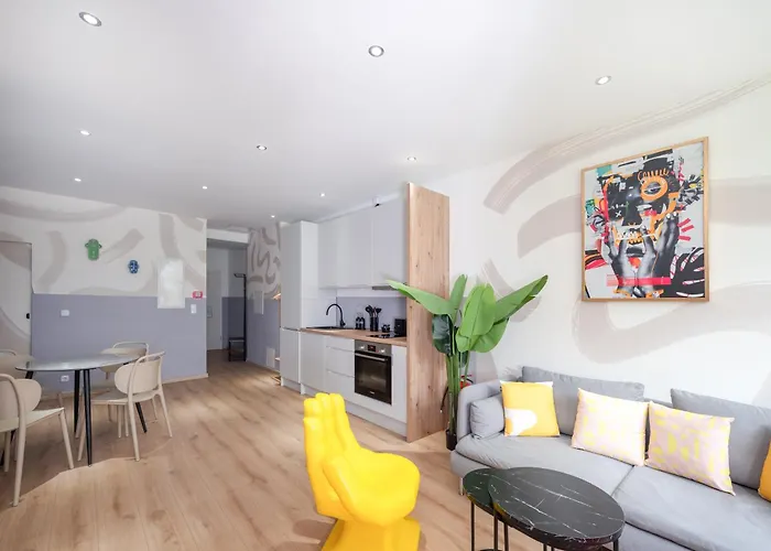 Kuenstlicheres Apartment Am Mauerpark